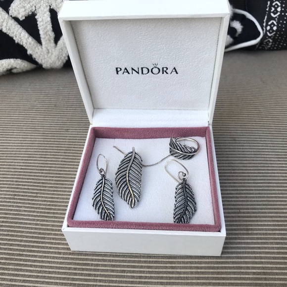 Pandora Feather Jewelry Set Necklace Earrings and Size 7 Ring - Picture 5 of 10